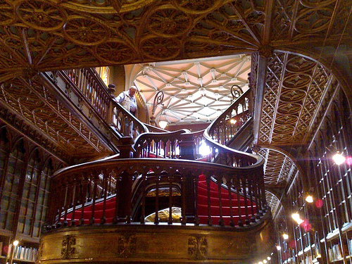 Livraria Lello Staircase