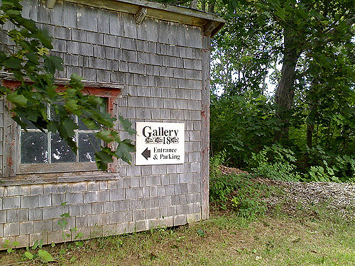 Gallery 18 Sign