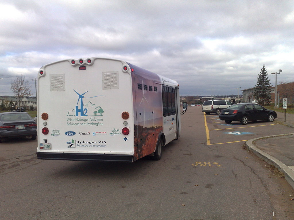 Hydrogen Bus at UPEI