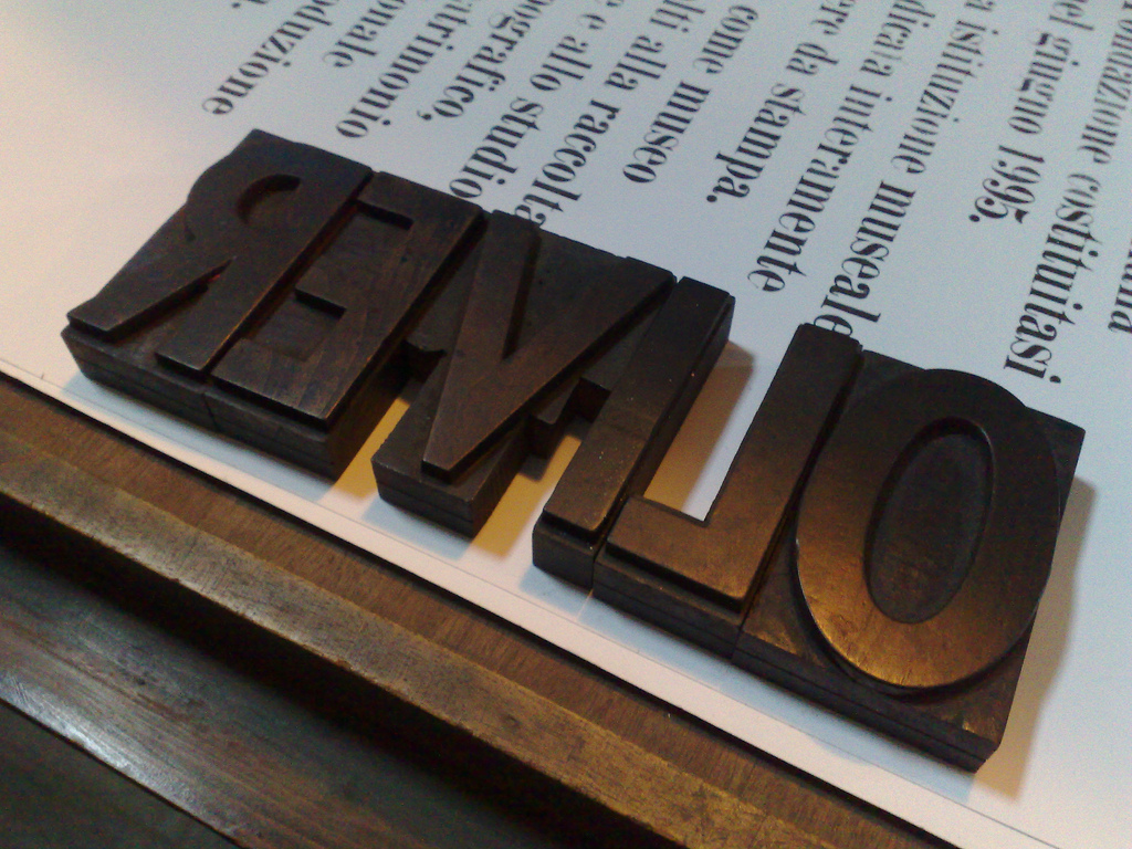 Oliver in Wood Type (with kerning cuts)