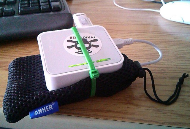 PirateBox + External Battery