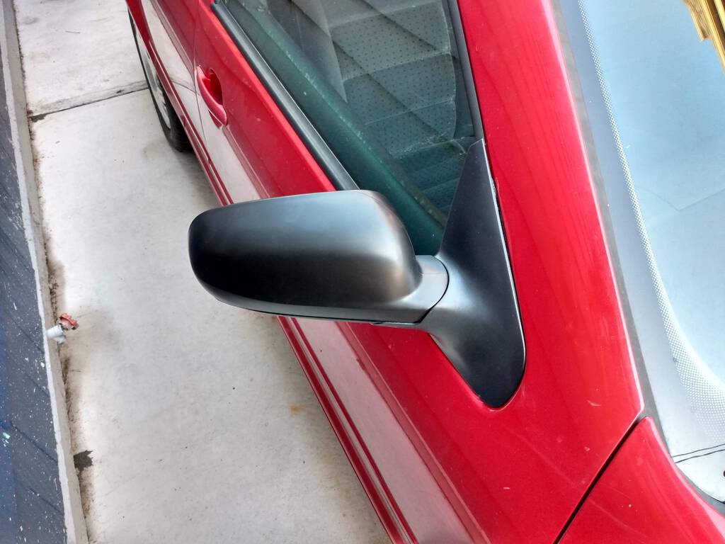 New sideview mirror on passenger side of my 2000 Jetta