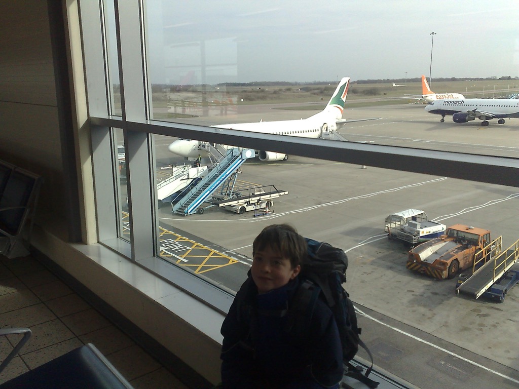 Oliver and the SkyEurope plane at Luton