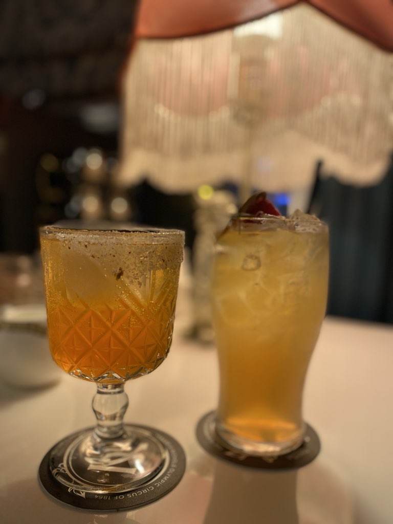 Cocktails at Slaymaker & Nichols (photo by Lisa Chandler).