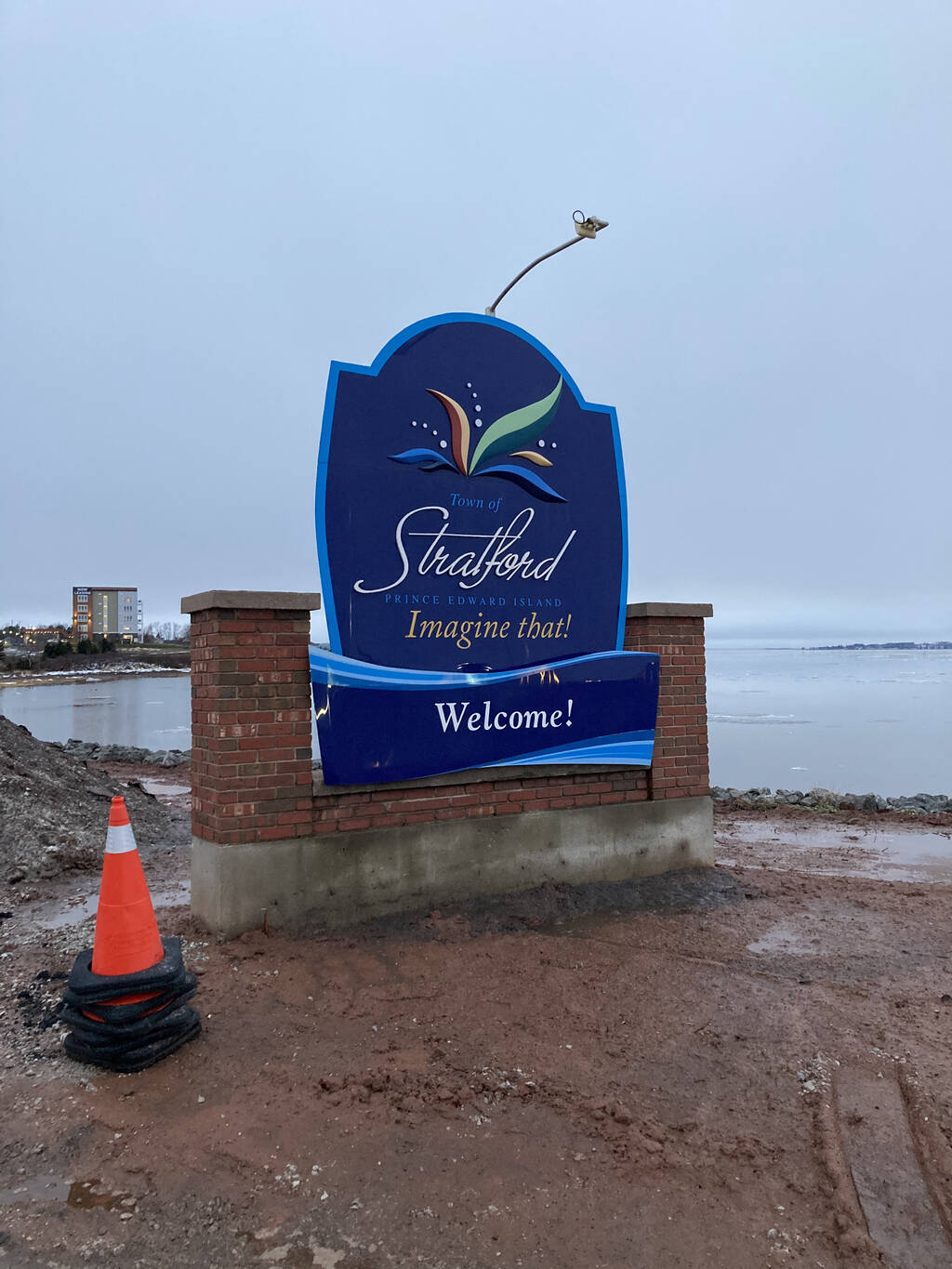 Town of Stratford welcoming sign.